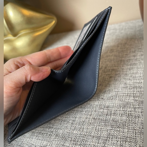 $79(NWT) Coach Men’s ID Billfold Signature C Varsity Bifold Wallet Denim Blue - Picture 5 of 5